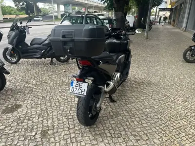 Honda Forza 2023 - 9350 EUR, 11932 km - AUTO.MOTO.pt - 11932km - foto 3 de 12