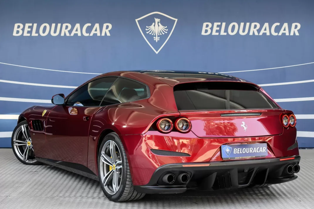 Ferrari GTC4 Lusso 2017 - 260000 EUR, 44017 km - AUTO.MOTO.pt - 44017km - foto 4 de 22