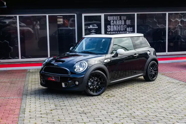 MINI Cooper 2011 - 12950 EUR, 230000 km - AUTO.MOTO.pt - 230000km - foto 3 de 20