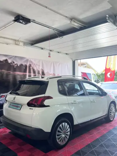 Peugeot 2008 2017 - 9900 EUR, 174000 km - AUTO.MOTO.pt - 174000km - foto 6 de 10