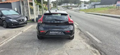 Volvo V40 2015 - 12400 EUR, 216200 km - AUTO.MOTO.pt - 216200km - foto 9 de 26