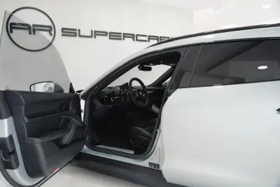 Porsche Taycan Sport Turismo 2024 - 74950 EUR, 55673 km - AUTO.MOTO.pt - 55673km - foto 16 de 57