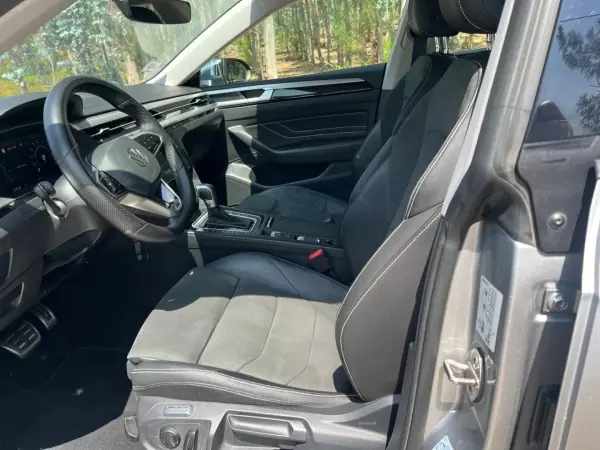 Volkswagen Arteon Shooting Brake 2021 - 27900 EUR, 89450 km - AUTO.MOTO.pt - 89450km - foto 25 de 43