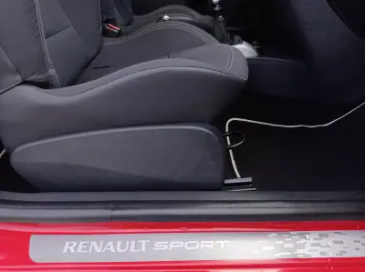 Renault Twingo 2009 - 11700 EUR, 145500 km - AUTO.MOTO.pt - 145500km - foto 14 de 15