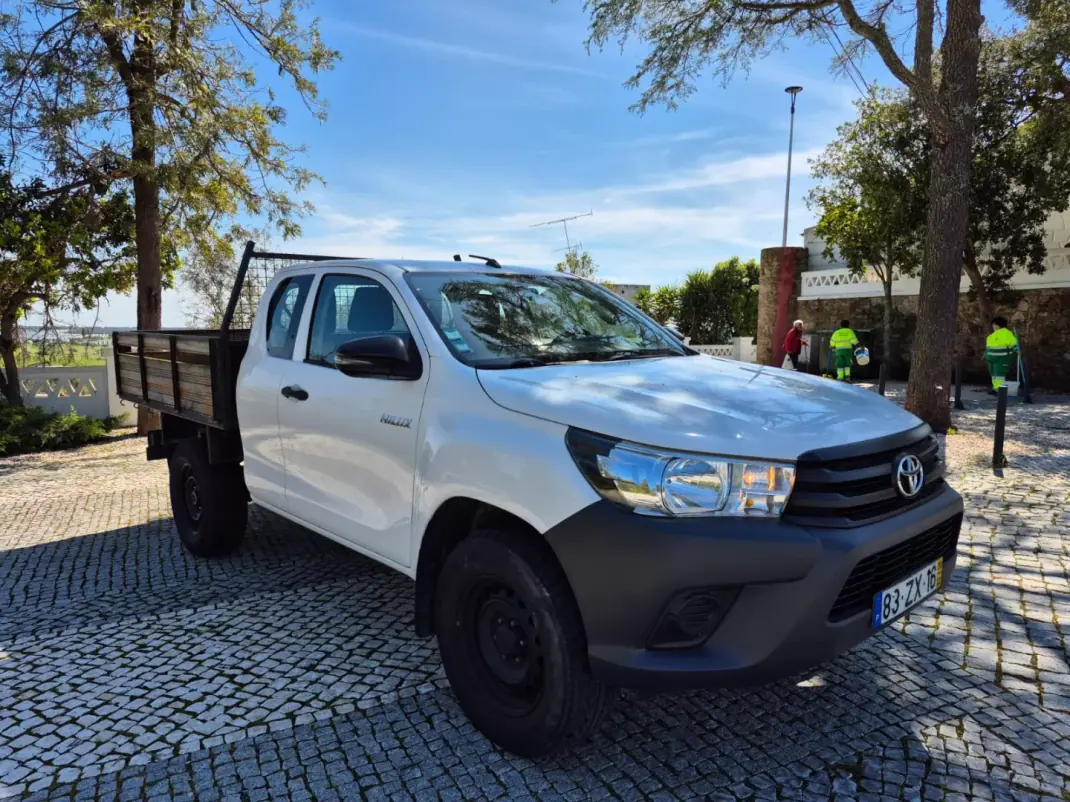 Toyota HILUX 2.4 D-4D 4WD CE CH 3L 2020 - 21750 EUR, 215046 km - AUTO.MOTO.pt - 215046km - foto 18 de 20