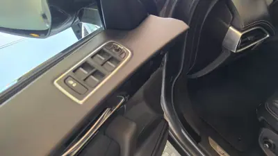 Jaguar F-Pace 2017 - 19500 EUR, 157804 km - 157804km - foto 45 de 74