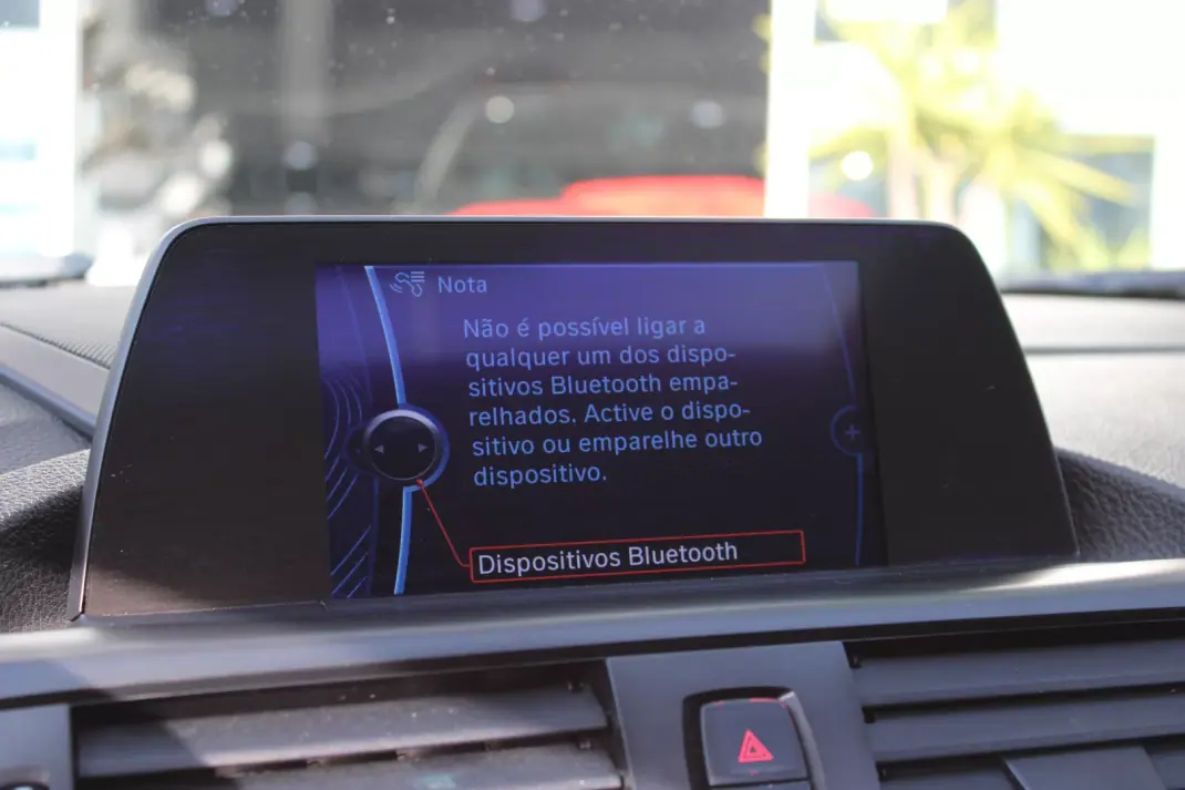 BMW 116 2013 - 9900 EUR, 211000 km - AUTO.MOTO.pt - 211000km - foto 13 de 17