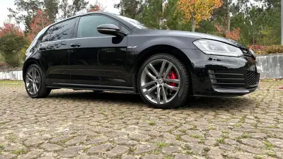 Volkswagen Golf 2015 - 21500 EUR, 176000 km - AUTO.MOTO.pt - 176000km - foto 22 de 24