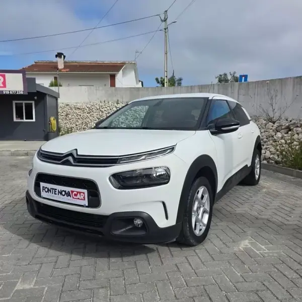 Citroën C4 Cactus 2019 - 10750 EUR, 87750 km - AUTO.MOTO.pt - 87750km - foto 8 de 18