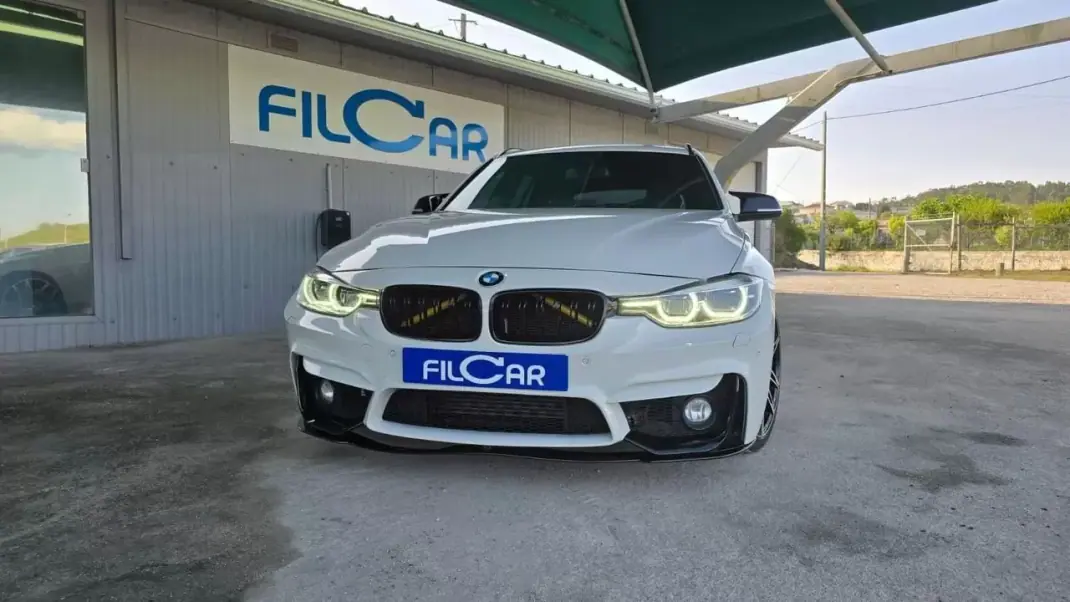 BMW 320 2015 - 17900 EUR, 321926 km - AUTO.MOTO.pt - 321926km - foto 4 de 23