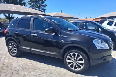 Nissan Qashqai 2010 - 6800 EUR, 250000 km - AUTO.MOTO.pt - 250000km - foto 2 de 8