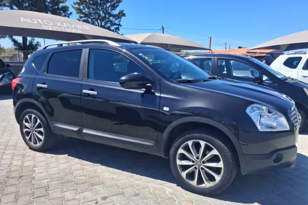 Nissan Qashqai 2010 - 6800 EUR, 250000 km - AUTO.MOTO.pt - 250000km - foto 2 de 8