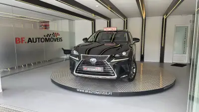 Lexus NX 300h 2018 - 31900 EUR, 78634 km - AUTO.MOTO.pt - 78634km - foto 12 de 65
