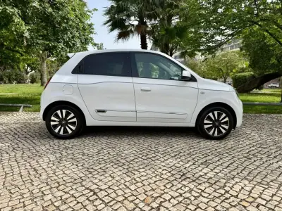 Renault Twingo 2021 - 9890 EUR, 158900 km - AUTO.MOTO.pt - 158900km - foto 9 de 33