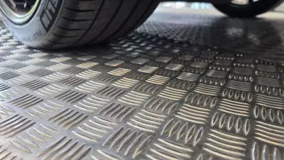 Nissan GT-R 2017 - 300000 EUR, 30685 km - 30685km - foto 40 de 69