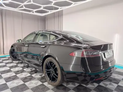 Tesla Model S 2016 - 17500 EUR, 265000 km - foto 5 de 23
