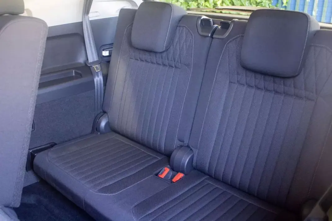 Volkswagen Tiguan Allspace 2022 - 33500 EUR, 23000 km - AUTO.MOTO.pt - 23000km - foto 14 de 19