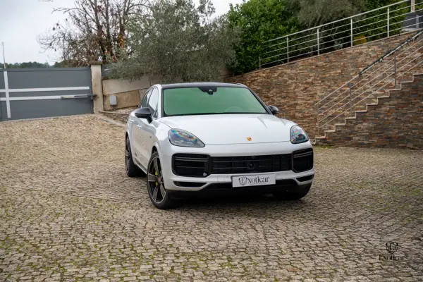 Porsche Cayenne Coupé 2022 - 108888 EUR, 92000 km - AUTO.MOTO.pt - 92000km - foto 22 de 65