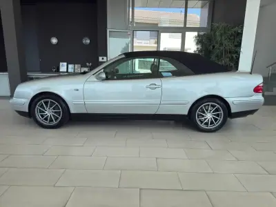 Mercedes-Benz CLK 230 1999 - 9990 EUR, 111847 km - AUTO.MOTO.pt - 111847km - foto 13 de 22