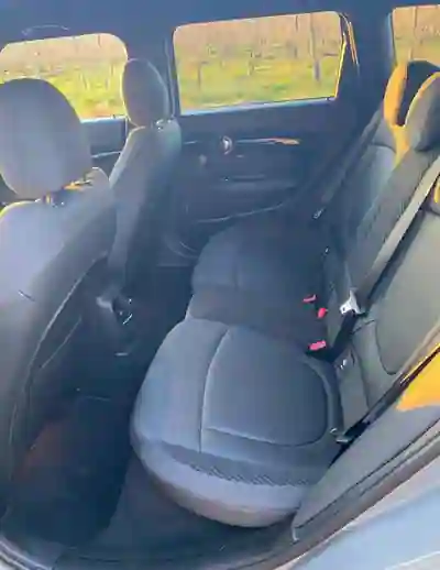 MINI Clubman 2018 - 16500 EUR, 270000 km - AUTO.MOTO.pt - 270000km - foto 10 de 12