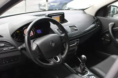 Renault Mégane Sport Tourer 2013 - 5900 EUR, 293129 km - AUTO.MOTO.pt - 293129km - foto 7 de 27