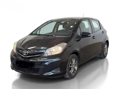 Toyota Yaris 2014 - 11990 EUR, 107000 km - AUTO.MOTO.pt - 107000km - foto 1 de 12