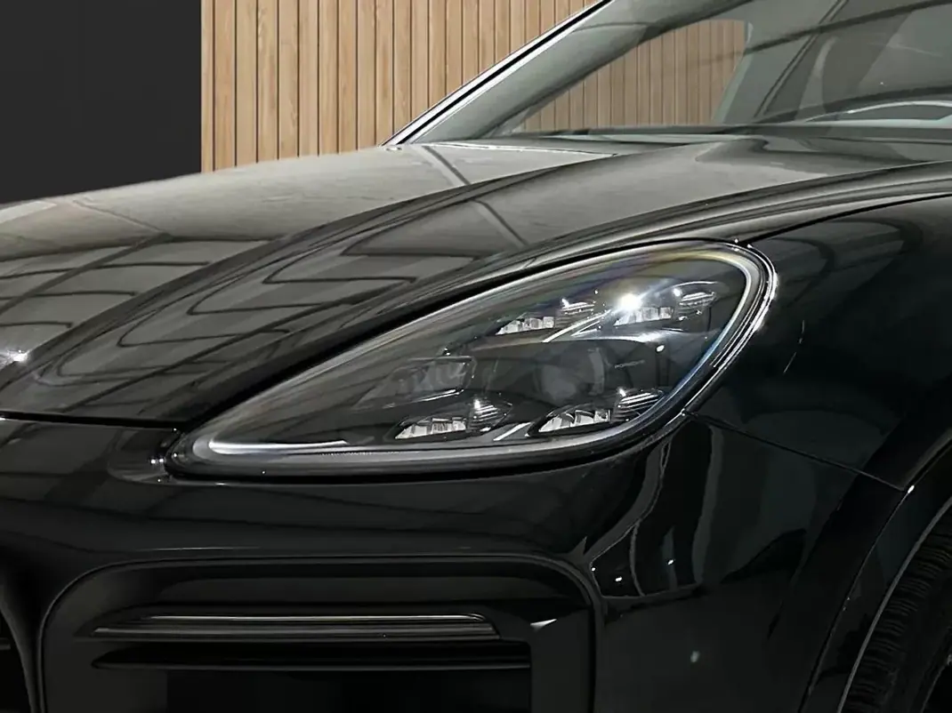 Porsche Cayenne Coupé 2020 - 68800 EUR, 146000 km - AUTO.MOTO.pt - 146000km - foto 5 de 20