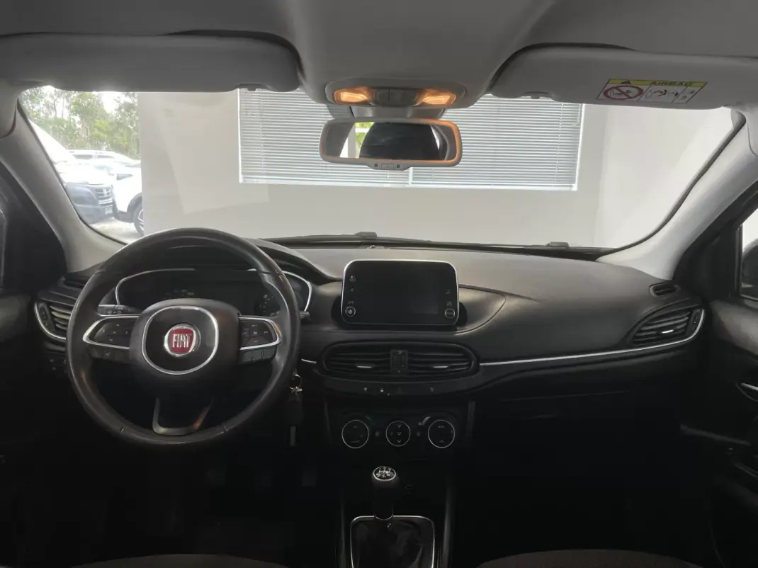 Fiat Tipo 2016 - 9990 EUR, 124618 km - AUTO.MOTO.pt - 124618km - foto 2 de 13