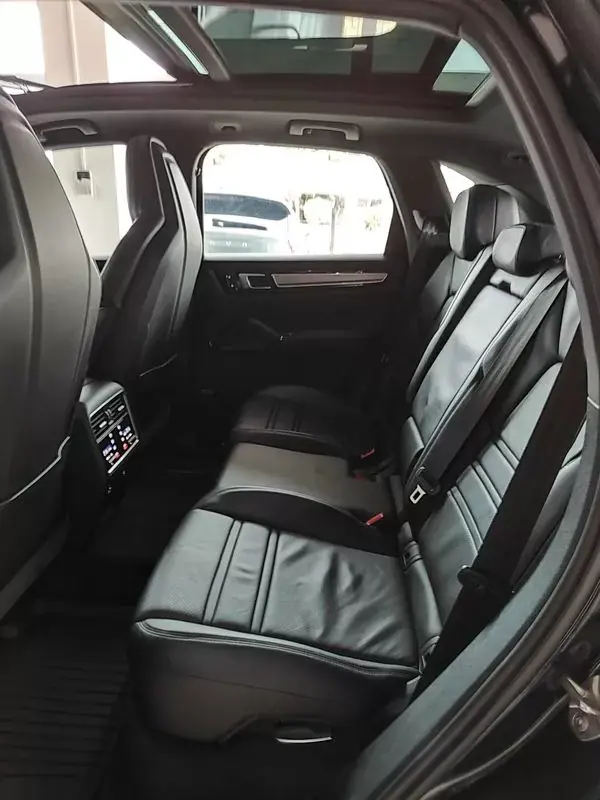 Porsche Cayenne 2020 - 74500 EUR, 67300 km - AUTO.MOTO.pt - 67300km - foto 14 de 40
