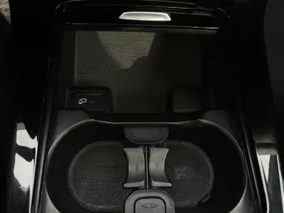 Mercedes-Benz CLA 180 2020 - 25400 EUR, 176284 km - AUTO.MOTO.pt - 176284km - foto 38 de 57