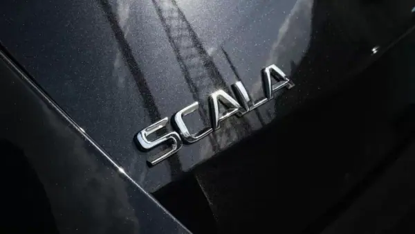 Skoda Scala 2022 - 15999 EUR, 77000 km - AUTO.MOTO.pt - 77000km - foto 2 de 29