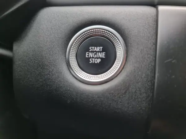 Renault Captur 2020 - 17990 EUR, 150000 km - AUTO.MOTO.pt - 150000km - foto 35 de 43