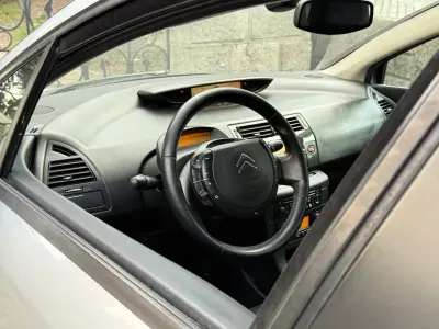 Citroën C4 2008 - 2500 EUR, 344142 km - 344142km - foto 5 de 11
