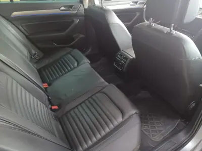Volkswagen Passat 2017 - 19390 EUR, 112082 km - AUTO.MOTO.pt - 112082km - foto 25 de 40