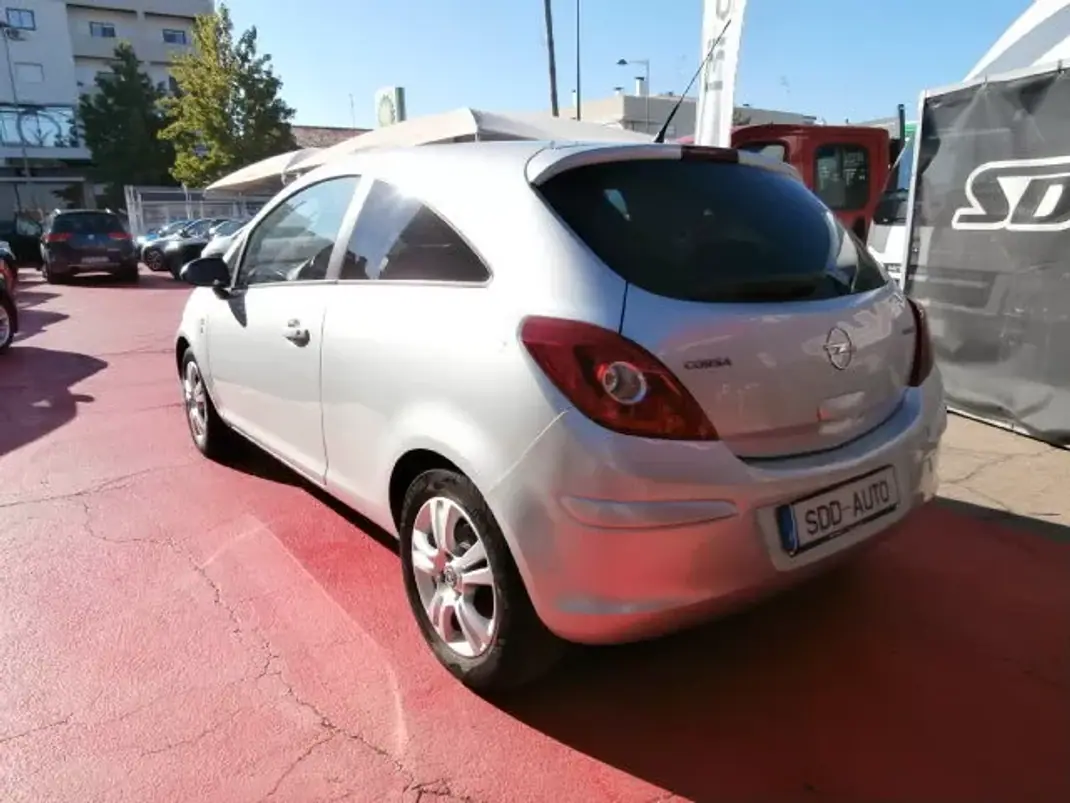 Opel Corsa 2010 - 6850 EUR, 217667 km - 217667km - foto 7 de 34
