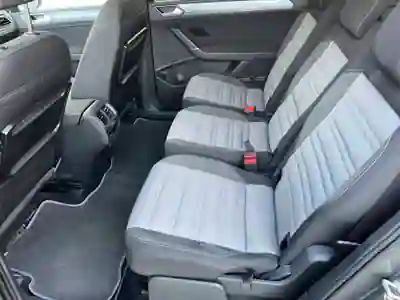Volkswagen Touran 2017 - 19000 EUR, 135000 km - AUTO.MOTO.pt - 135000km - foto 4 de 18