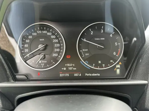 BMW 116 2016 - 12900 EUR, 220000 km - AUTO.MOTO.pt - 220000km - foto 35 de 51