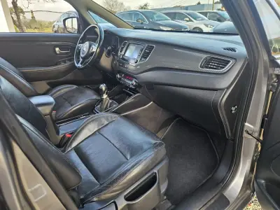 Kia Carens 2018 - 17500 EUR, 138200 km - AUTO.MOTO.pt - 138200km - foto 41 de 63