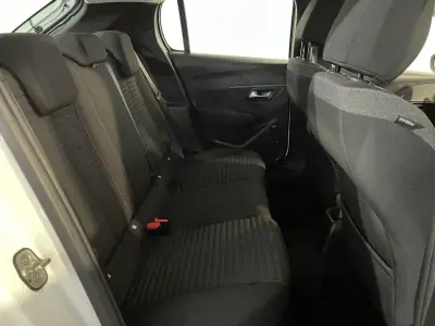 Peugeot 208 2020 - 11900 EUR, 177000 km - AUTO.MOTO.pt - 177000km - foto 15 de 28