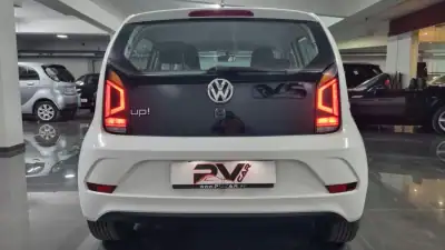 Volkswagen Up! 2016 - 8990 EUR, 150000 km - AUTO.MOTO.pt - 150000km - foto 15 de 22