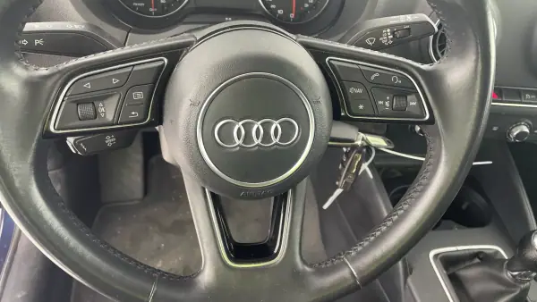 Audi A3 Sportback 2018 - 17999 EUR, 104021 km - AUTO.MOTO.pt - 104021km - foto 8 de 8