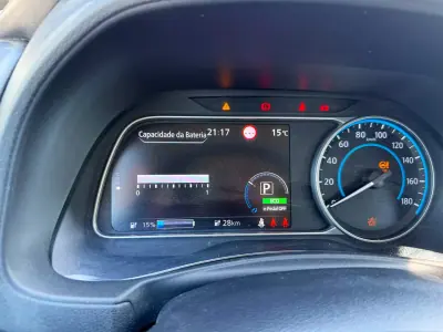 Nissan Leaf 2021 - 13900 EUR, 106000 km - AUTO.MOTO.pt - 106000km - foto 7 de 12