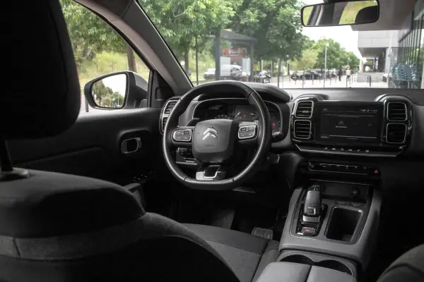 Citroën C5 Aircross 2019 - 10900 EUR, 262996 km - AUTO.MOTO.pt - 262996km - foto 32 de 41