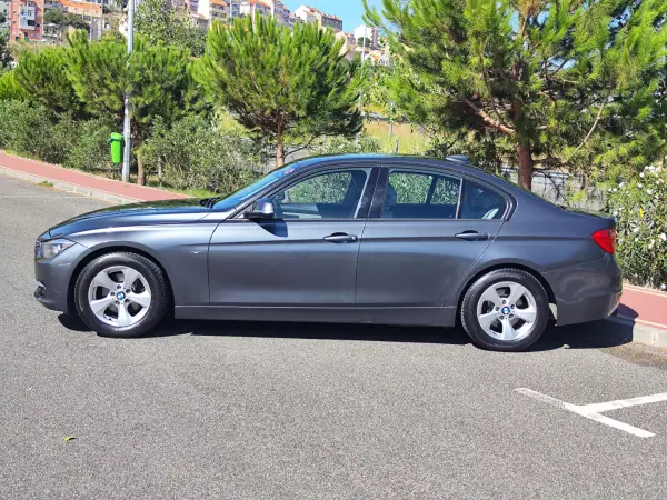 BMW 320 2013 - 14980 EUR, 161500 km - AUTO.MOTO.pt - 161500km - foto 12 de 38