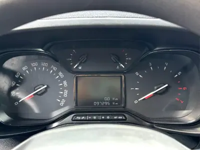 Citroën 2022 - 11950 EUR, 97295 km - AUTO.MOTO.pt - 97295km - foto 12 de 18