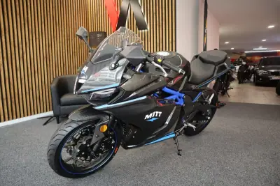 2026 - 3990 EUR, 1 km - AUTO.MOTO.pt - 1km - foto 9 de 17