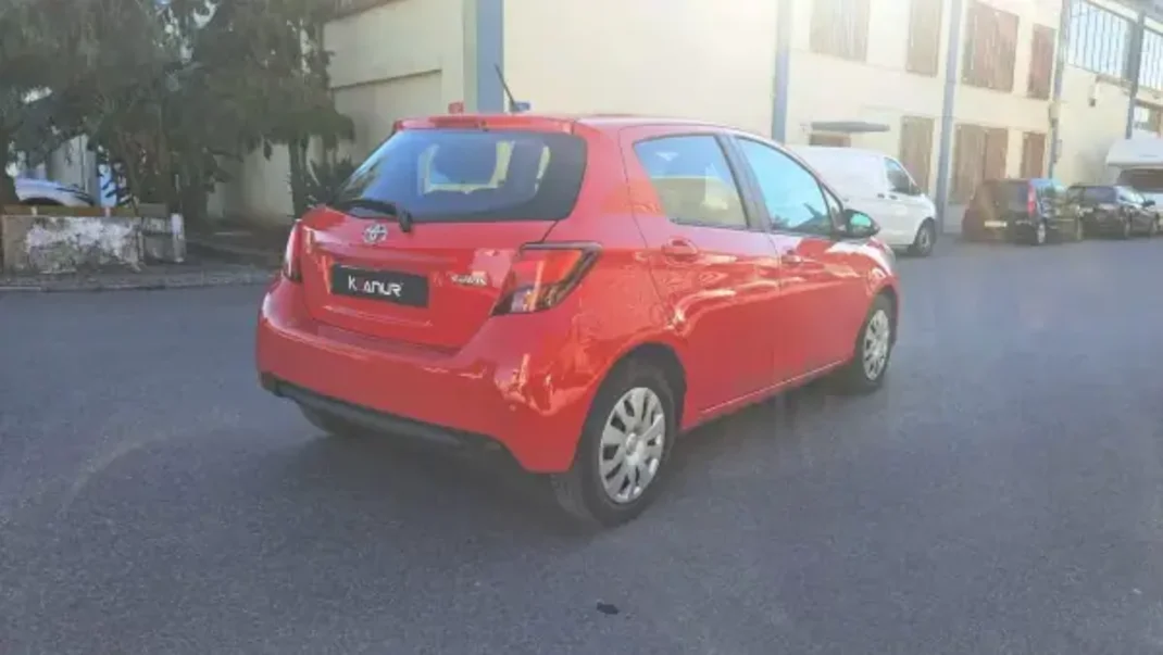 Toyota Yaris 2014 - 11890 EUR, 90525 km - AUTO.MOTO.pt - 90525km - foto 16 de 39
