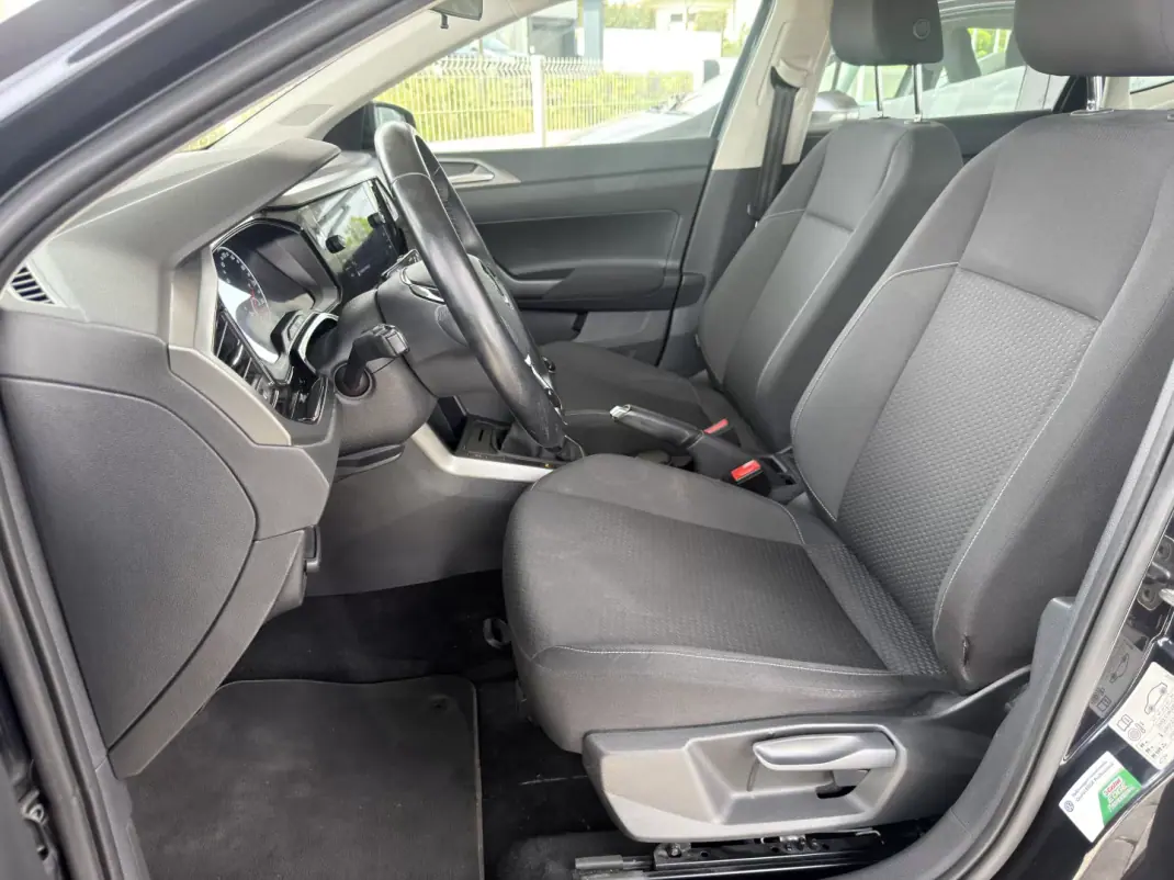 Volkswagen Polo 2019 - 12990 EUR, 62100 km - AUTO.MOTO.pt - 62100km - foto 13 de 18