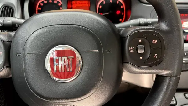 Fiat Panda 2022 - 8470 EUR, 77000 km - AUTO.MOTO.pt - 77000km - foto 20 de 33
