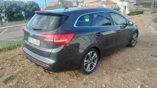 Kia Ceed SW 2016 - 9990 EUR, 135800 km - AUTO.MOTO.pt - 135800km - foto 4 de 15